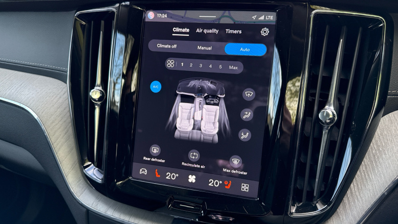 Volvo XC60 2.0 T8 [455] PHEV Ultra Dark 5dr AWD Geartronic Estate